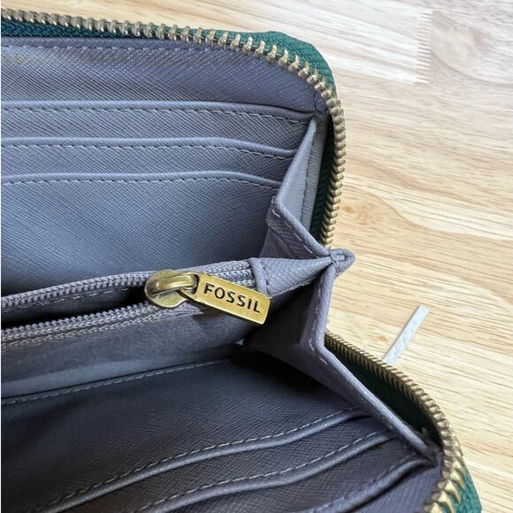 Fossil Wallet Aqua Pebbled Leather Off-white tassel - Picture 4 of 7